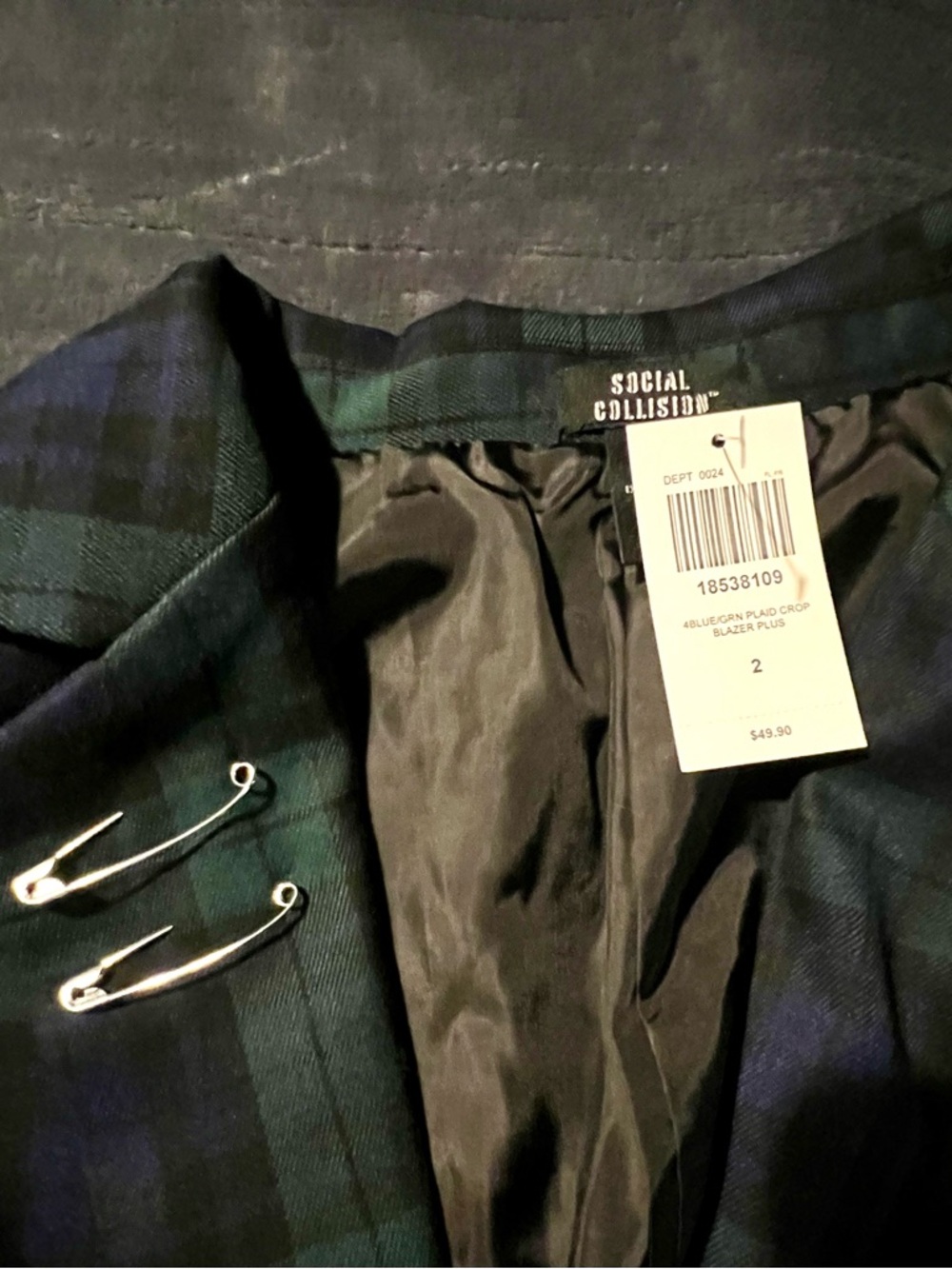 NWT Cropped Blazer in Dark Green & Navy Tartan - Picture 5 of 10